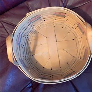 Round longaberger basket